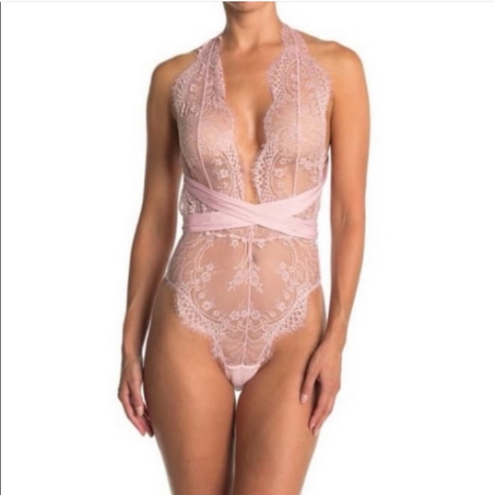 Free People Show Off